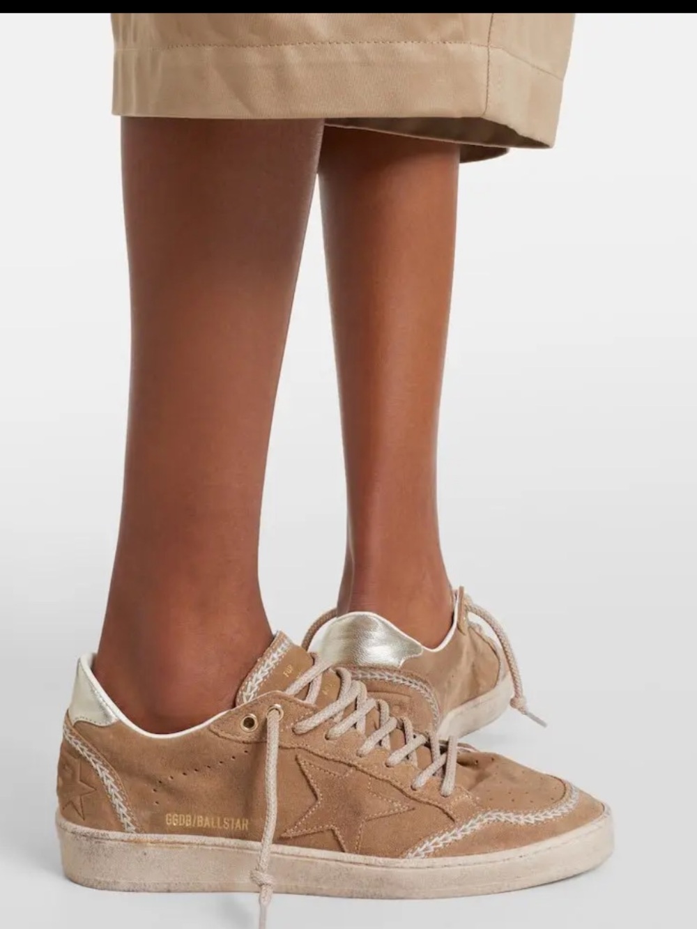 GOLDEN GOOSE
Ball Star Embroidered Suede Sneakers Brown
$695 wome 38 US 8 gently